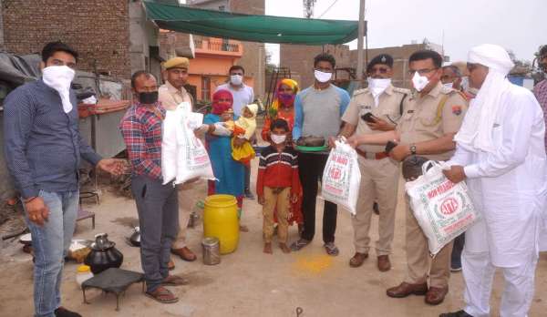 श्रीगंगानगर में लॉक डाउन, पाबंदी अधिक.......देखें खास तस्वीरें