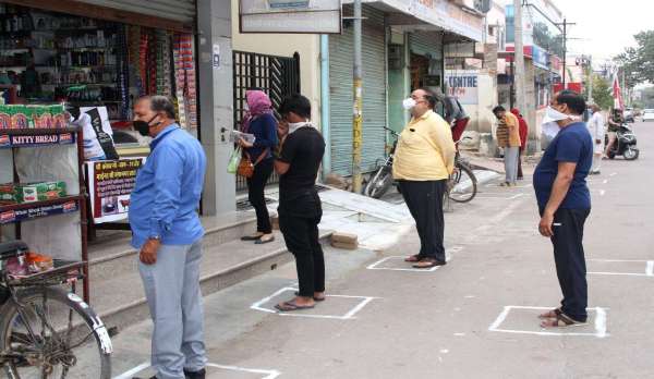 श्रीगंगानगर में लॉक डाउन, पाबंदी अधिक.......देखें खास तस्वीरें
