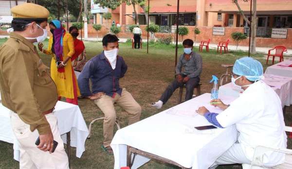 श्रीगंगानगर में लॉक डाउन, पाबंदी अधिक.......देखें खास तस्वीरें