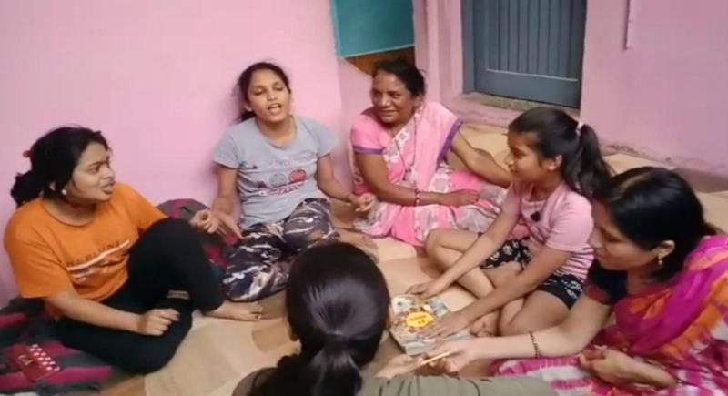 Time spent petting, worshiping