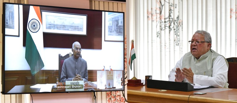 Coronavirus : राष्ट्रपति, उपराष्ट्रपति ने राज्यपालों से की बात, कोरोना वायरस की रोकथाम को लेकर दिए ये सुझाव