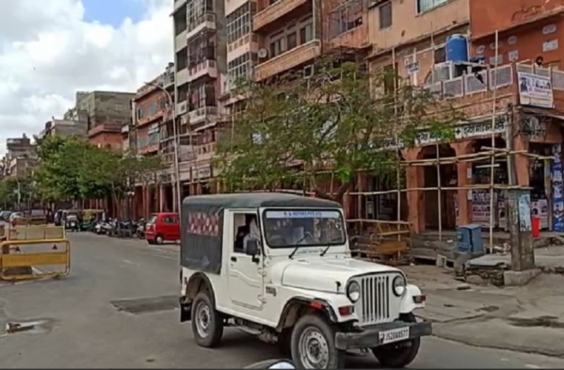 जयपुर: कोरोना पॉजिटिव के संपर्क में आए 150 लोगों को किया जाएगा आइसोलेट, रामगंज पहुंची दो बसें