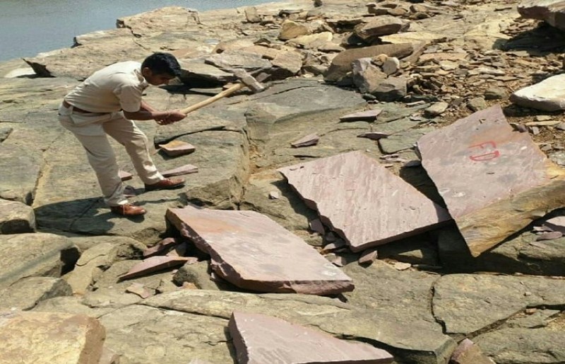 अवैध खनन के खिलाफ की कार्रवाई