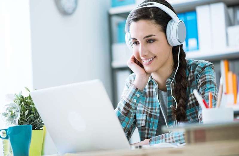 घर बैठकर करें ऑनलाइन पढ़ाई, UGC ने शेयर किए 10 महत्वपूर्ण Websites के Links