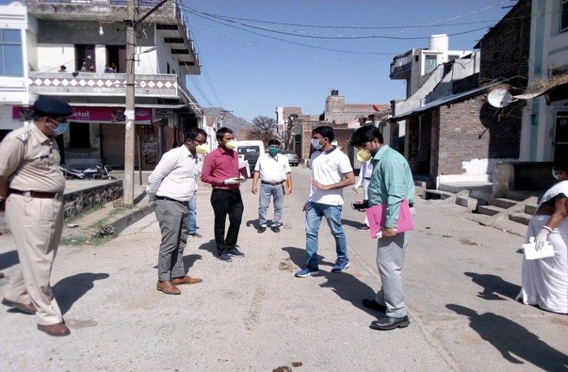 कलक्टर व एसपी ने सरूपगंज में लिया हालात का जायजा