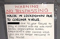 यह है सरकारी नोटिस - इस घर में कोई नहीं आएं, यहां बाहरी व्यक्ति है