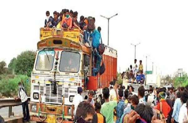 ठसाठस पलायन........