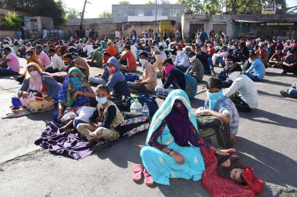 coronavirus : passengers at jodhpur bus stand