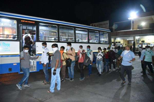 coronavirus : passengers at jodhpur bus stand