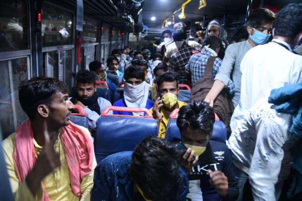 coronavirus : passengers at jodhpur bus stand