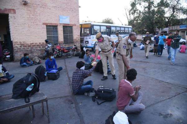 coronavirus : passengers at jodhpur bus stand