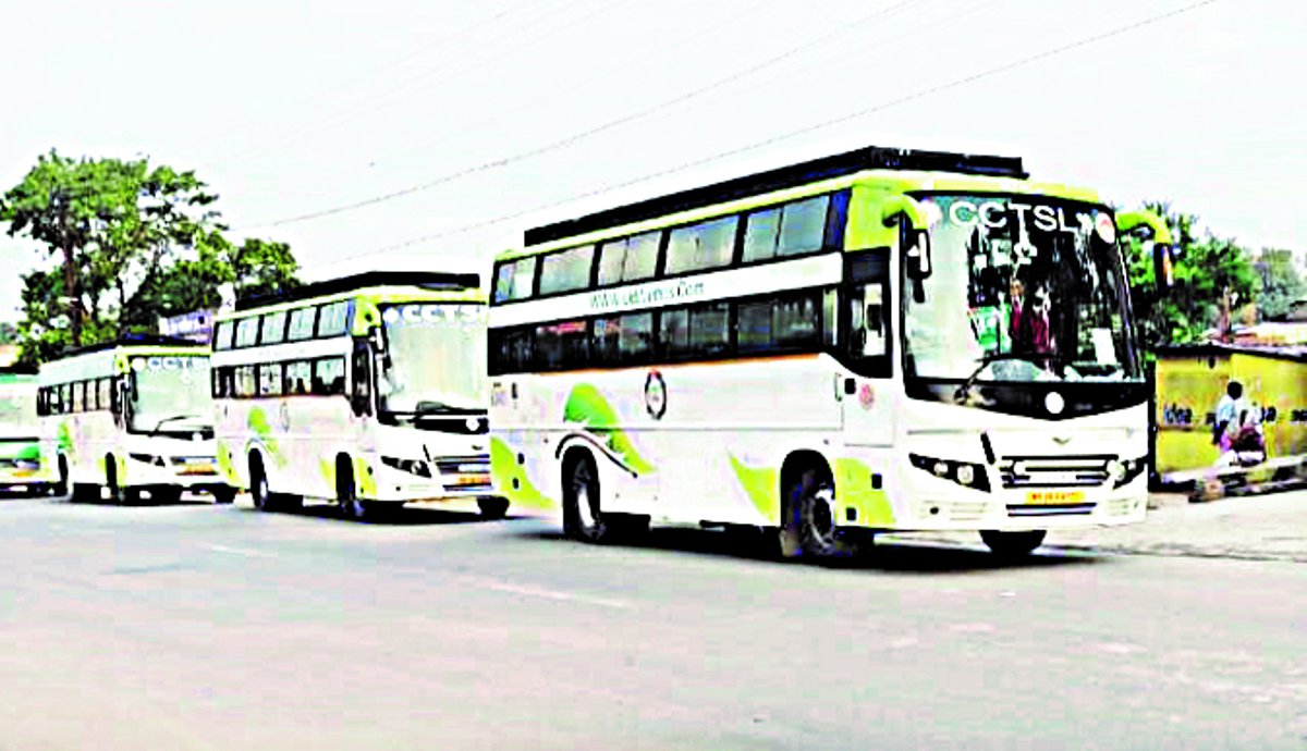 Lockdown: Buses reached Puttaparthi, but permission not to get permiss