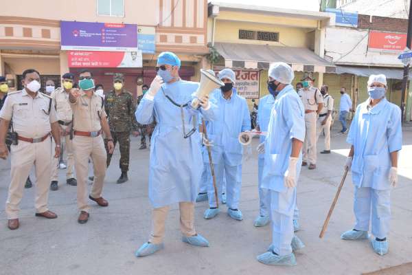 पुलिस ने कोरोना फाइटर टीम के साथ किया मॉक ड्रिल, देखें फोटो में