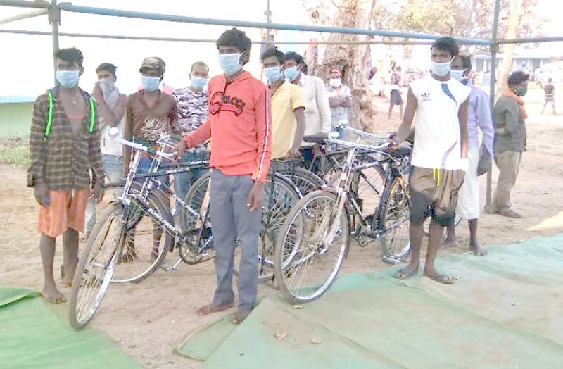 Such a passion to go home that he got out of the bicycle on the journey of 1200 kilometers.