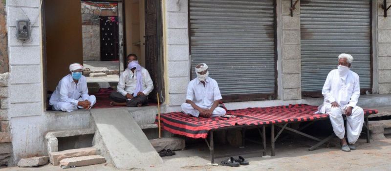 अपनों को खोने के गम के बीच दूसरों की चिंता, खुद कर रहे आने से मना