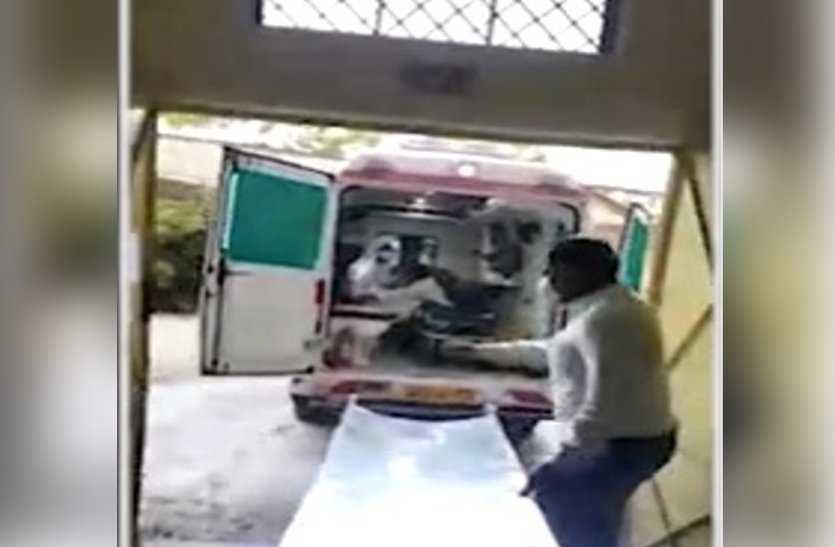 What kind of inhumanity: Corona suspected in an ambulance