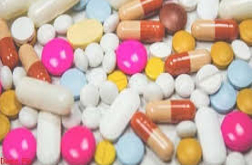 रायपुर : कोरोना संकट: खुदरा दवा व्यापारी देंगे दवाओं की घर पहुंच सेवा, देखें पूरी सूची और उनके मोबाइल नंबर