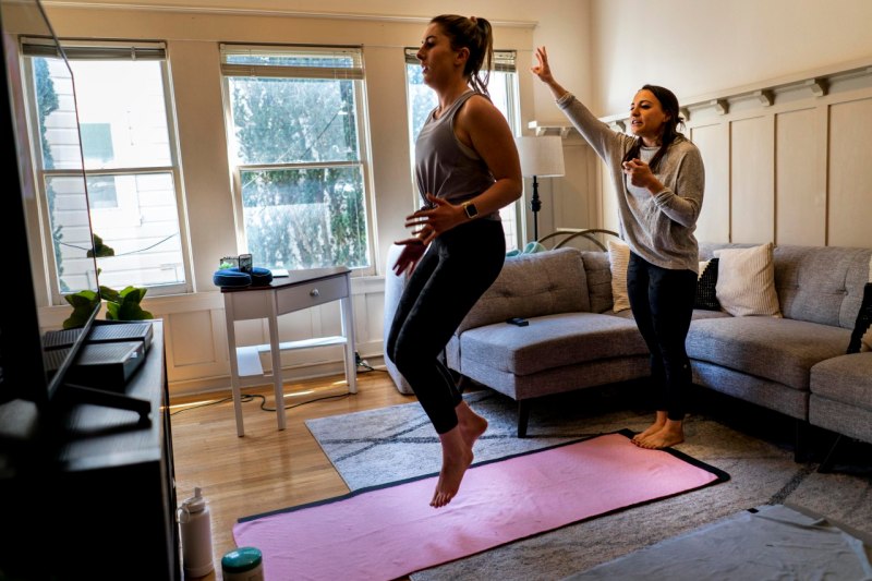 लॉकडाउन में हैल्थ गैजेट की डिमांड बढ़ी, टेक कंपनियां भी कर रही इनोवेशन