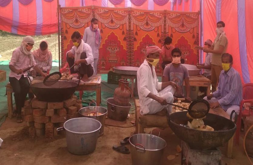 राजस्थान का प्रेमगिरी मठ, संकट के समय आया आगे, हर दिन बना रहे 3 हजार का भोजन