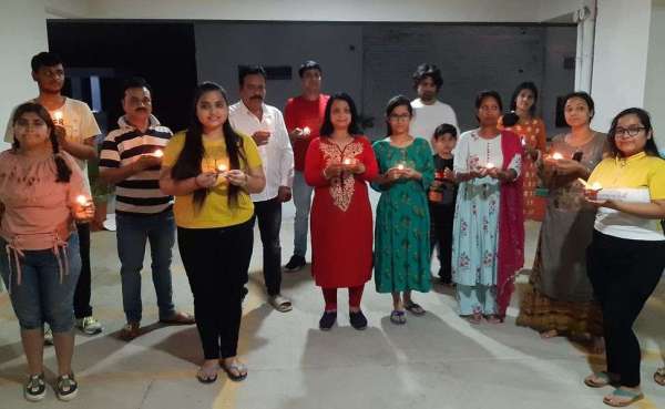 घर-घर जलाए दीपक, दीवाली सा नजारा