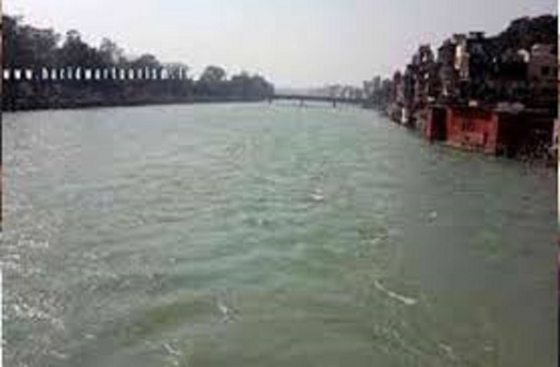 पहले से साफ हुआ गंगा-यमुना का जल