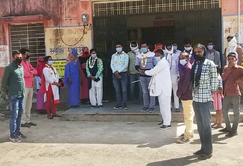 लॉकडाउन में सेवा देने वालों का किया सम्मान, बढ़ाया हौंसला