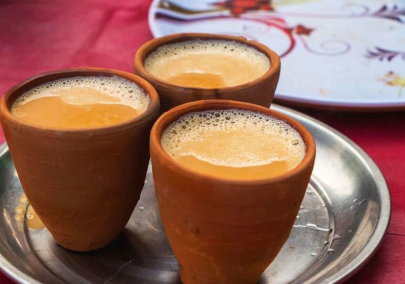 लॉकडाउन बना मज़ाक़, कोतवाली पुलिस ने खोलवा दी चाय की दुकान