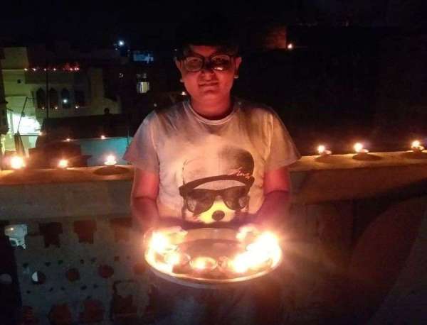 घर-घर जलाए दीपक, दीवाली सा नजारा