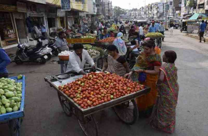 जयपुर में सब्जी ठेले वालों की भरमार, इतने तो सामान्य दिनों में भी नहीं आते