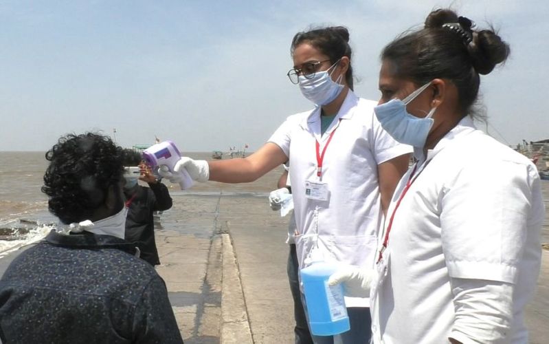 Corona News: वेरावल से 32 मछुआरे बोट से दमण लौटे