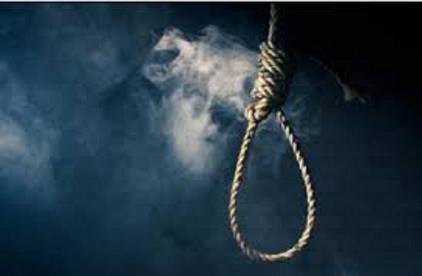 wife went to her maternal home, he was hanged