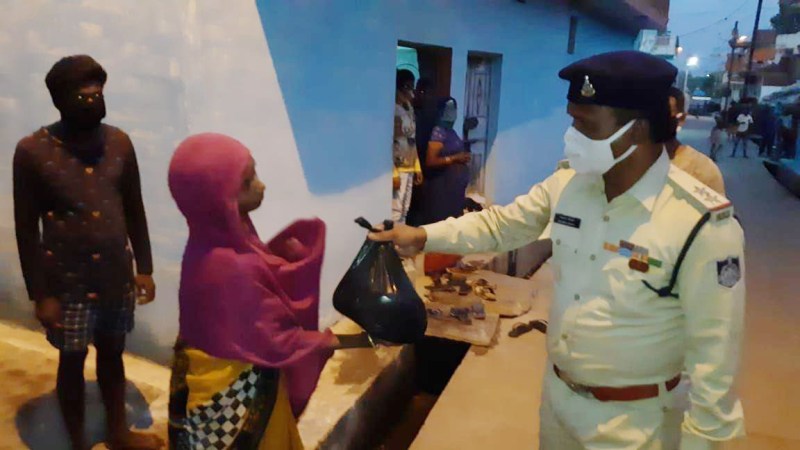 Police distributed ration to the poor from miscreants