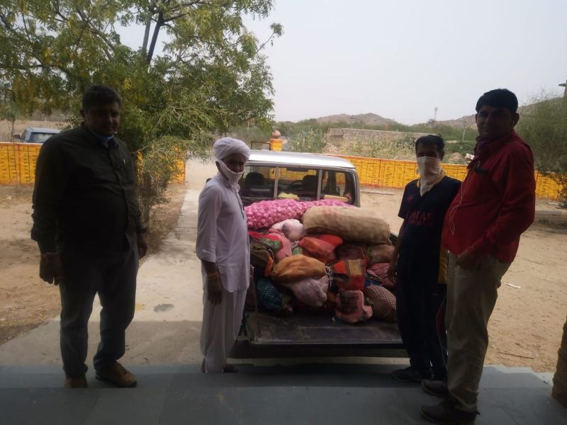 मदद को उठे हाथ, मठ- मंदिर भी आए आगे