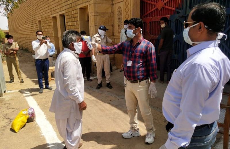 Corona Virus: पोकरण से बंदियों को मेडिकल स्क्रीनिंग के बाद जैसलमेर भिजवाया