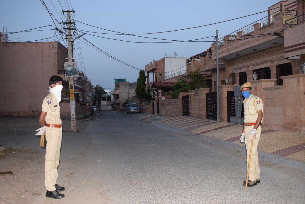 600 policemen are giving services at high risk areas of jodhpur