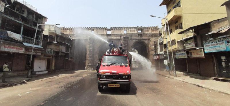 Corona virus: पुराना अहमदाबाद शहर बफर जोन में तब्दील, करीब 5 लाख की आबादी निगरानी में