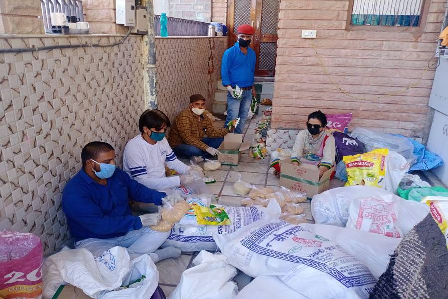 flour and pulses added in food kits of krishi mandi samiti