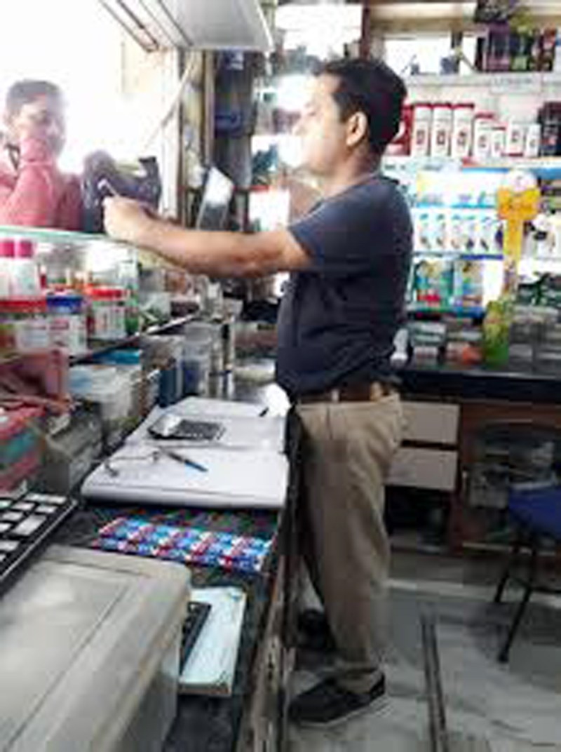 कोविड-१९: अब जुकाम-बुखार की दवा पाने को भी पूरी करनी होगी यह शर्त