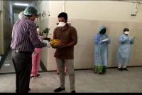 विजेता की तरह हुआ कोरोना से जंग जीतने वालों का स्वागत