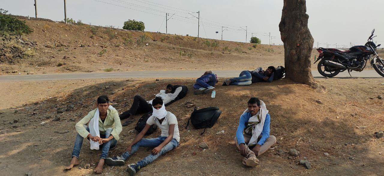 Corona: Lock-down forced laborers to walk thousands of km