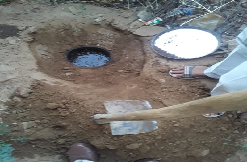 हथकढ़ शराब बनाते दो जने गिरफ्तार, 275 लीटर शराब व उपकरण जब्त