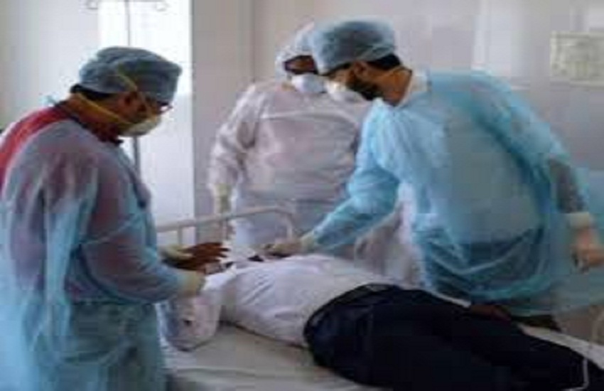कोरोना--लापरवाही या संसाधनों की कमी : क्यों हो रहे हैं बंगाल के चिकित्सक और चिकित्साकर्मी कोरोना पॉजिटिव