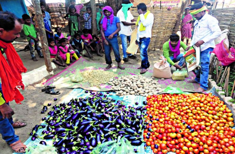 Lockdown crisis on villagers of village Mahuadhar and Katema located in the rugged Khairagarh block