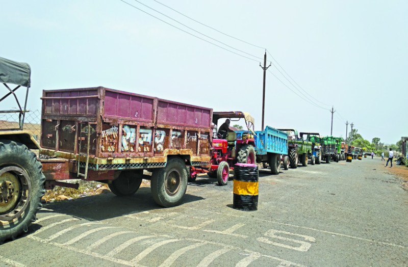 Wheat procurement centers : Rejected due to rain affected wheat, angry farmers