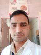 कुचामनसिटी. राजकीय चिकित्सालय में कार्यरत लैब टेक्नीशियन राकेश पूनिया।