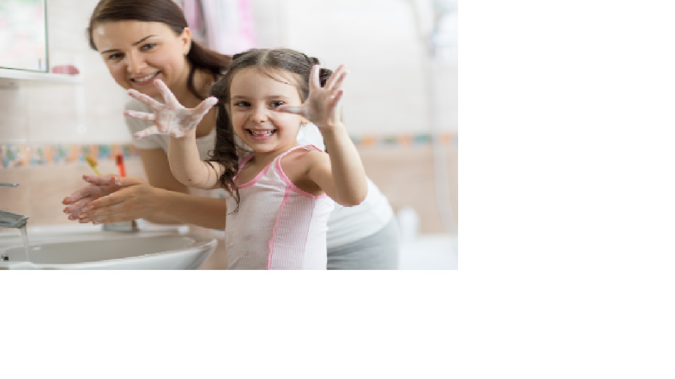 Covid-19: छोटे बच्चों के हाथ साबुन-पानी से धोएं, सैनिटाइजर लगाने से बचें