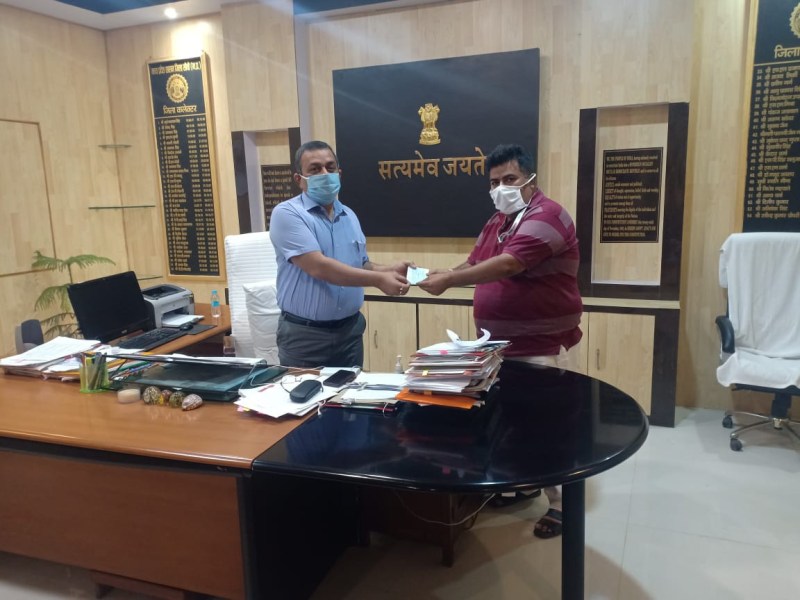 Businessman Kamal Kamdar gave assistance of 21 thousand