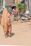 साईंखेड़ा में बिना मास्क लगाए सब्जी दूध बेच रहे कुछ विक्रेता