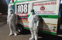 कोरोना से जंग में 24 घंटे जुटे 108 एम्बुलेंस के कर्मवीर