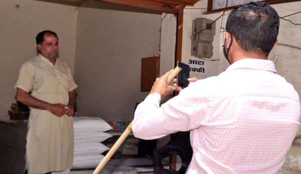 श्रीगंगानगर....लॉकडाउन, निरीक्षण के दौरान मास्क लगाने व घरों में रहने की दी हिदायत........देखें खास तस्वीरें